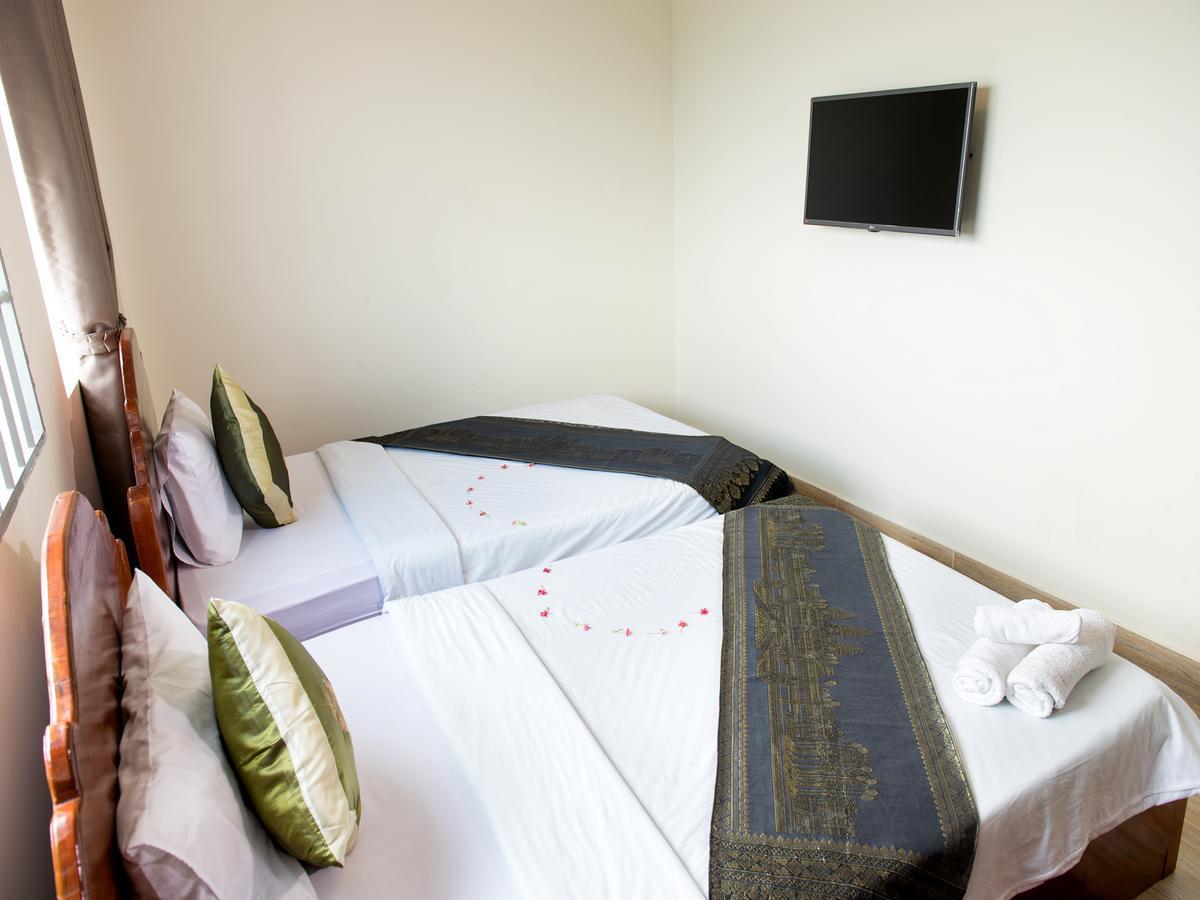 Dynsey Boutique Hotel Phnom Penh Exteriör bild