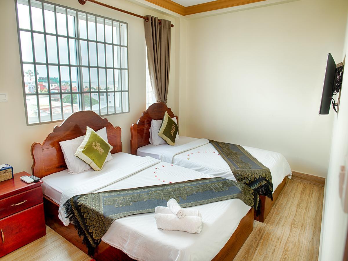 Dynsey Boutique Hotel Phnom Penh Exteriör bild
