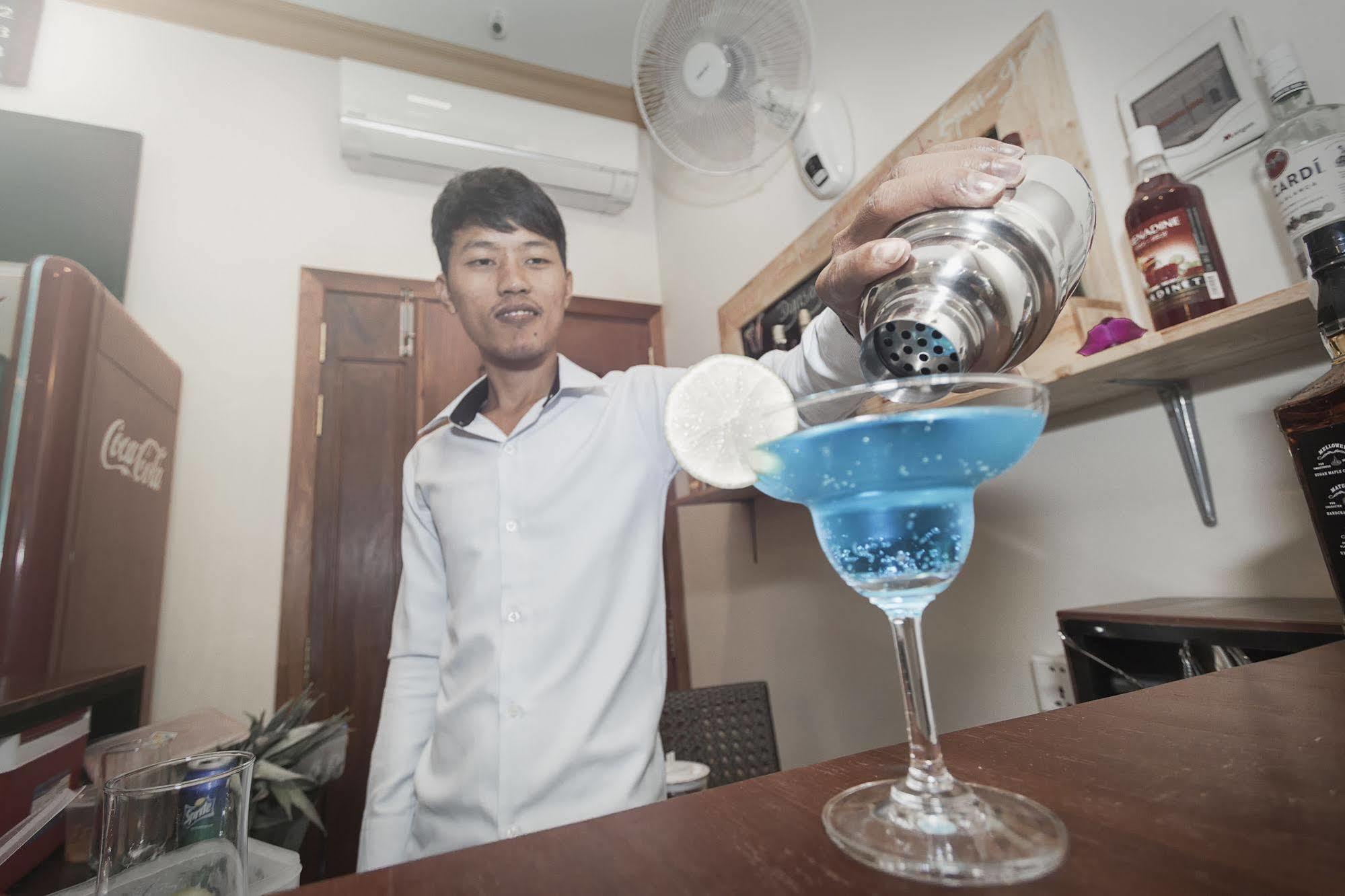 Dynsey Boutique Hotel Phnom Penh Exteriör bild
