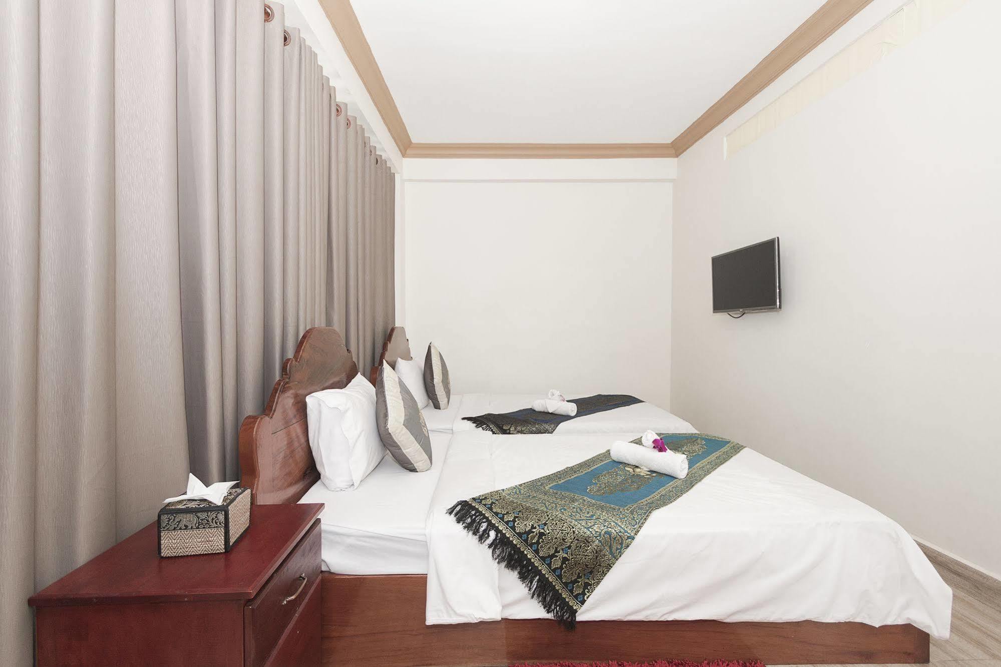Dynsey Boutique Hotel Phnom Penh Exteriör bild