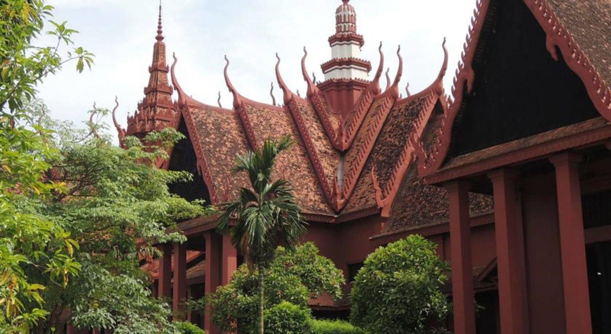 Dynsey Boutique Hotel Phnom Penh Exteriör bild